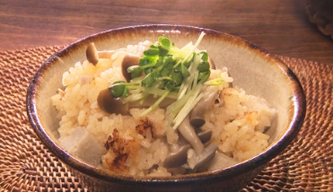 里芋ときのこの炊きこみご飯