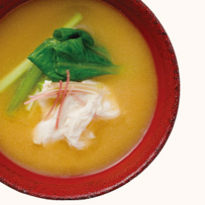 生湯葉と小松菜とそばの芽の味噌汁