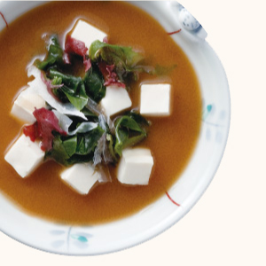 海藻と豆腐の味噌汁