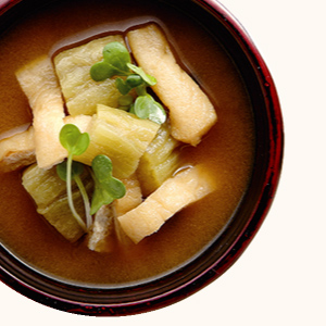 蒸しなすと油揚げの味噌汁 365杯の味噌汁 醤油 味噌 本物の味ひとすじ フンドーキン醤油 九州大分県臼杵