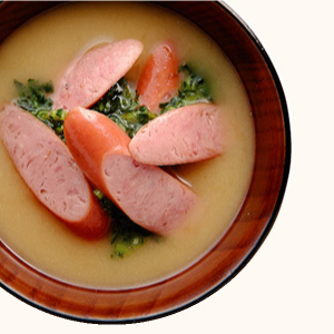 Mulukhiya and Sausage Miso Soup