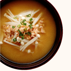 Natto and Enoki Mushroom Miso Soup