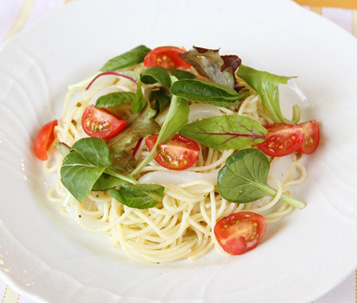 イカのバジル風味冷製パスタ