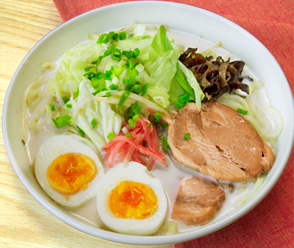 白だしで作る とんこつ風ラーメン