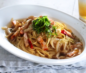 きのことベーコンの和風スープパスタ
